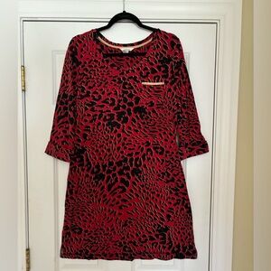 Ladies Soma Sleep Shirt: Red/Black animal print with Gold accents - Size M